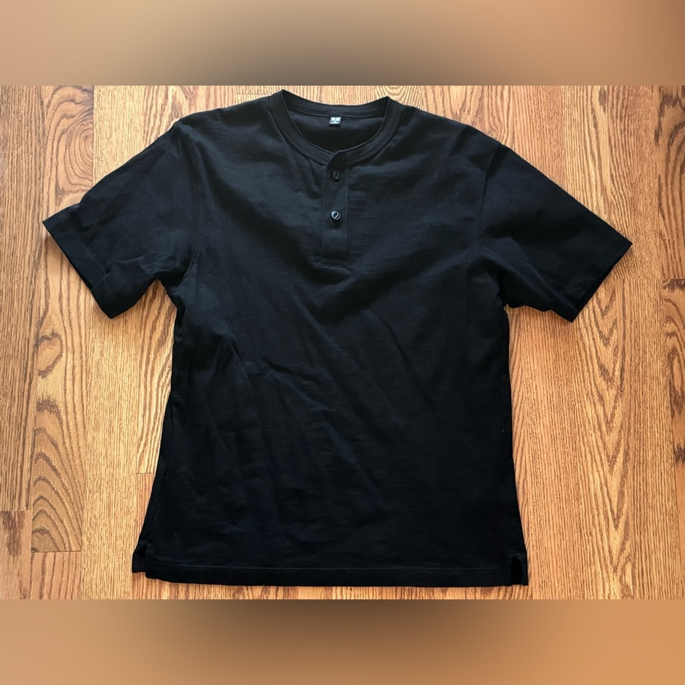 Uniqlo Black T-Shirt with Buttons